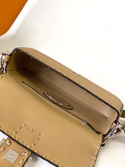 フェンディバッグ細部ディテール